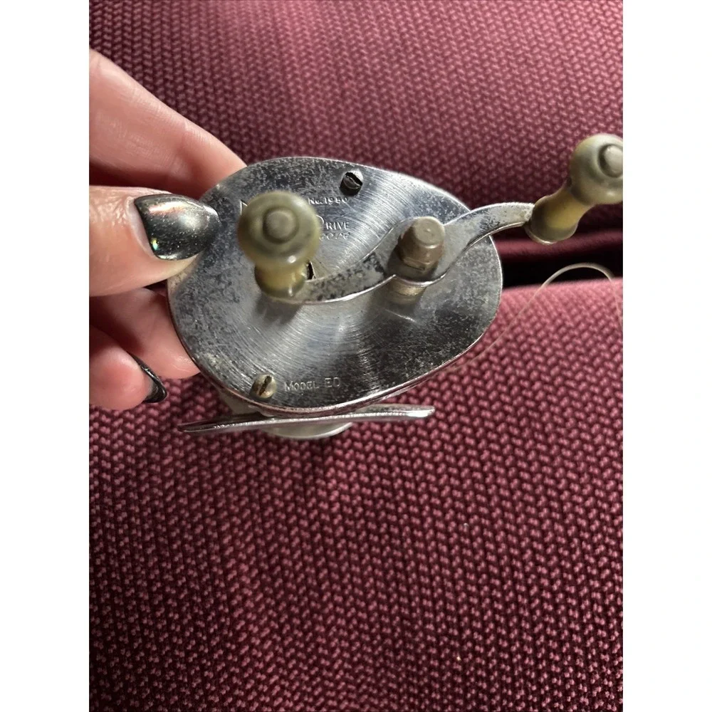 Vintage Shakespeare Direct Drive No. 1950 Model ED Casting Fishing Reel